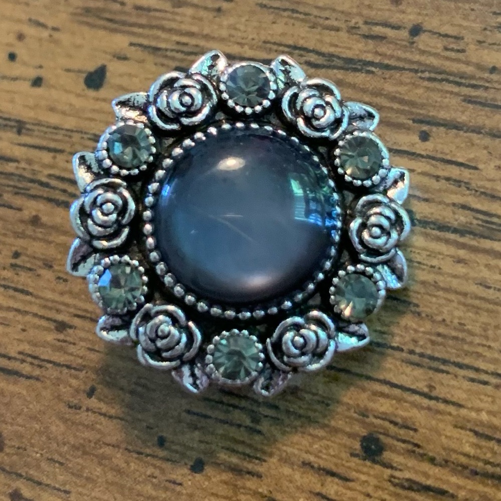Snap button for snap jewelry. Buy 3 get 1 free!